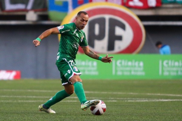 Marcelo Díaz jugó su primer partido en el sintético de La Florida. | Foto: Agencia UNO.