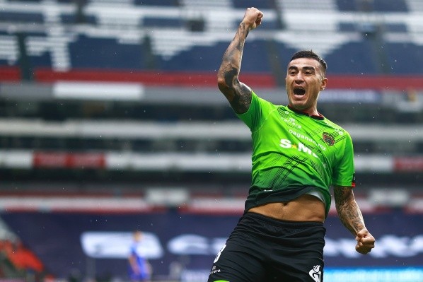 Darío Lezcano celebra uno de los 27 goles que marcó para el FC Juárez en la Liga MX. (Getty Images).