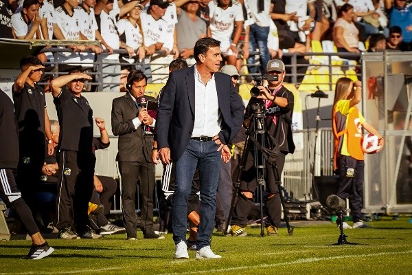 Gustavo Quinteros en el estadio Sausalito para la Supercopa 2023. (Guille Salazar/RedGol).