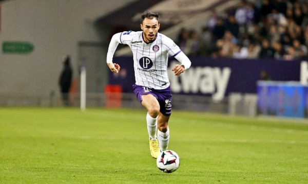 Gabriel Suazo se ganó el cariño del Toulouse en sus primeros partidos. Foto: IMAGO.