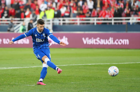 Luciano Vietto anotó su lanzamiento penal en la tanda ante el Wydad Casablanca por los cuartos de final del Mundial de Clube.s (Getty Images).