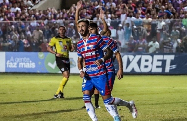 Lucero sigue encendido en Brasil y lideró el triunfo del Fortaleza en Copa Libertadores. Foto: Fortaleza.
