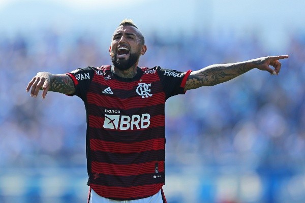 Arturo Vidal no ha podido consolidarse en el Flamengo. | Foto: Getty Images.