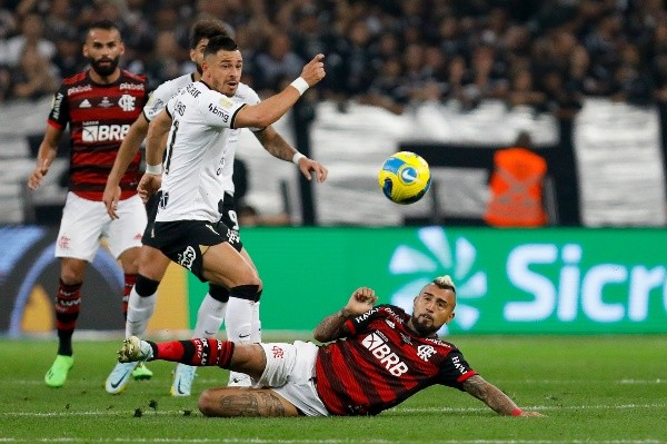Vidal recupera su mejor versión física y espera ser un gran aporte para Flamengo (Getty)