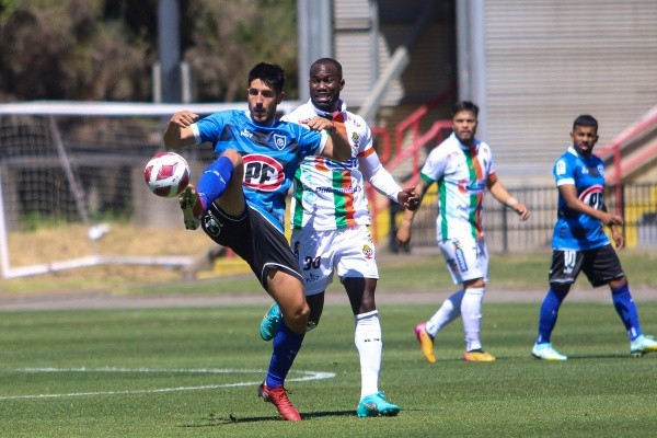 Huachipato es el puntero del fútbol chileno con 9 puntos y además tiene un partido menos. | Foto: Agencia UNO.
