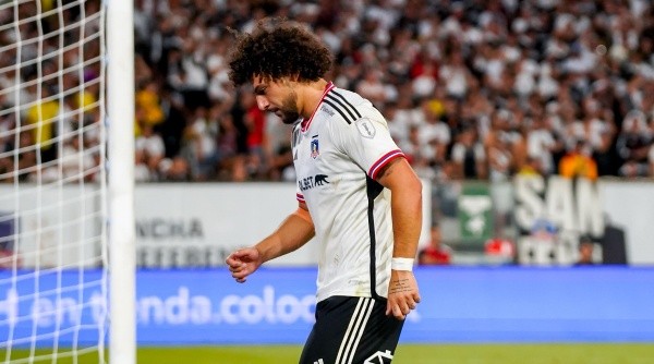 Maximiliano Falcón sumó una nueva expulsión en Colo Colo y agotó la paciencia de Quinteros. Foto: Guille Salazar, RedGol.
