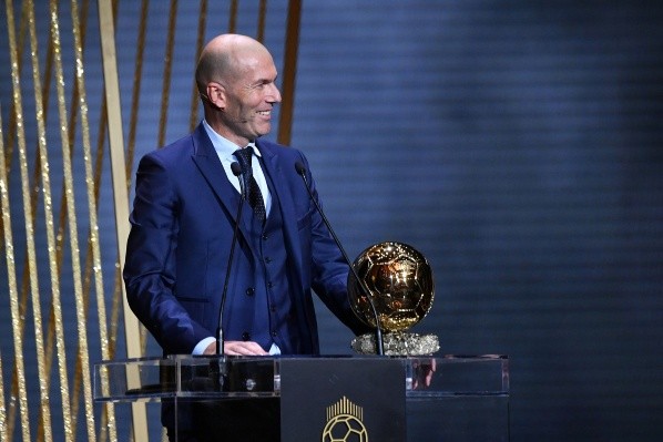 Zidane espera volver a dirigir un equipo en los próximos meses (Getty)