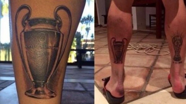 Ramos se tatuó la Copa del Mundo en su gemelo derecho.