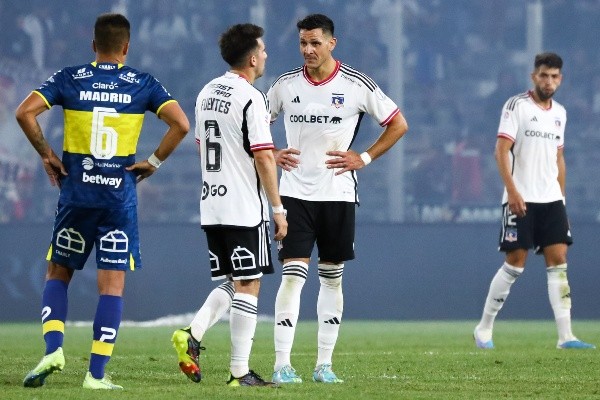 César Fuentes cambiará de posición en el duelo de Colo Coo ante Coquimbo Unido. Jeyson Rojas apunta a salir del equipo. (Agencia Uno).