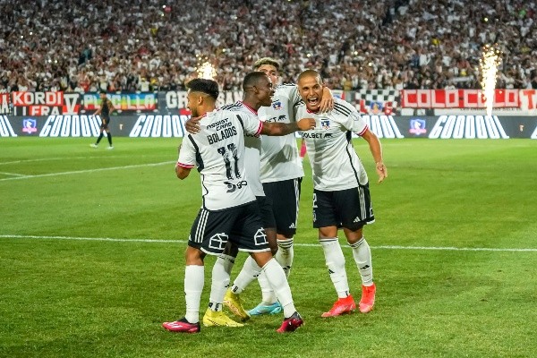 El festejo de Colo Colo en el gol de Leandro Benegas. (Guille Salazar/RedGol).