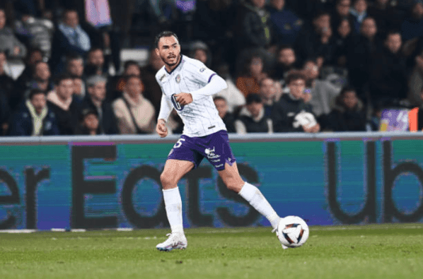 Gabriel Suazo no pudo repetirse el plato goleador en el Toulouse. Foto: IMAGO.