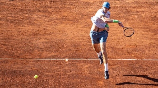 Nicolás Jarry ganó en un partidazo y se metió en cuartos de final. Foto: Comunicaciones Chile Open.