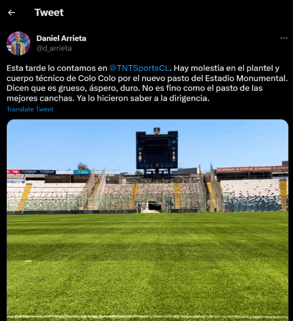 El tuit de Daniel Arrieta para informar del descontento de Colo Colo por el pasto del Monumental. (Captura).