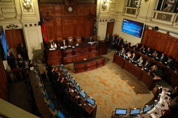 Primera Comisión y juramento de expertos del poceso constituciónal | Foto: Agencia Uno