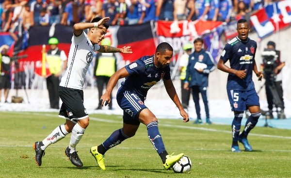 Jean Beausejour nunca pudo ganarle a Colo Colo jugando por la U. | Foto: Agencia UNO.