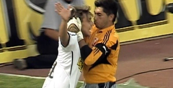 Herrera y Valdivia peleando el 2005