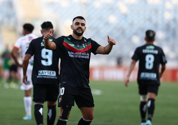 Así festejó Misael Dávila el gol que clasificó a Palestino a la fase de grupos de la Copa Sudamericana. (Comunicaciones Palestino).