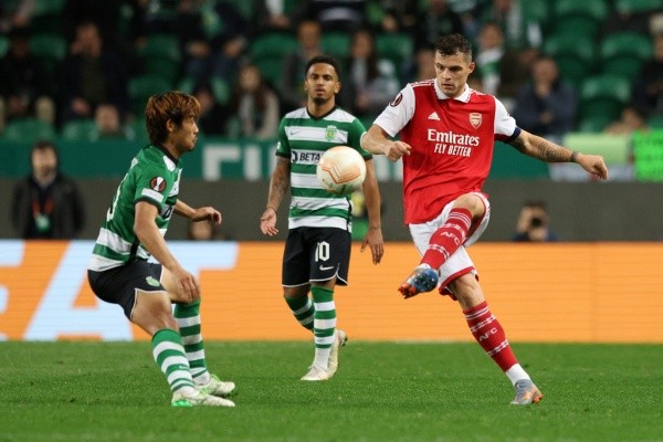 Morita anotó un autogol y le dio el empate al Arsenal en Portugal. Foto: Getty Images