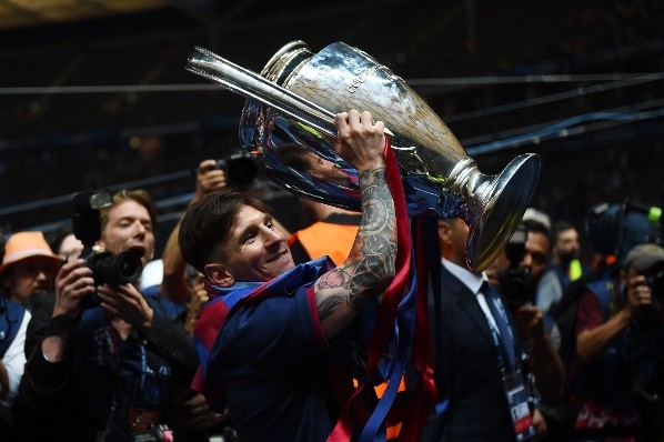 Lionel Messi lleva ya muchas temporadas sin poder ganar una Champions League. | Foto: Getty Images.