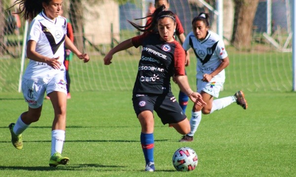 Martina Oses ha sido seleccionada nacional juvenil durante las últimas temporadas. | La Roja