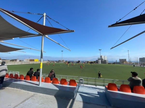 Deportes Antofagasta hizo de local durante 3 partidos en las Canchas Lautaro, que se arriendan a 14 mil por hora. | Contragolpe