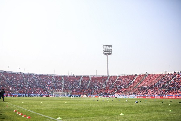 El 27 de agosto se jugó el Clásico Universitario femenino y masculino en el estadio Nacional. Fue el último partido de fútbol en el recinto. | Agencia Uno