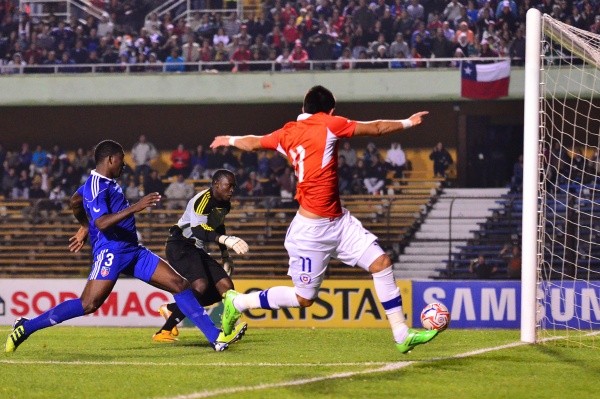Chile jugó por última vez en Concepción hace 10 años, ante Haití (Agencia Uno)