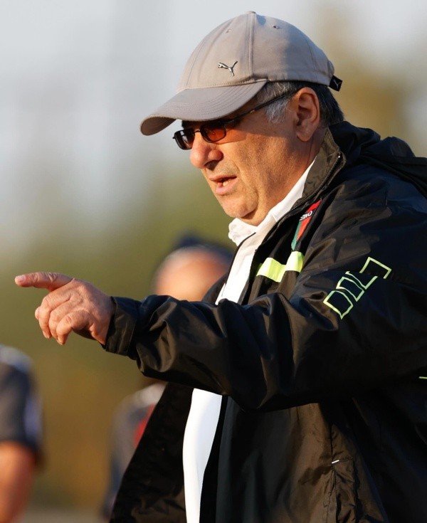 Claudio Quintiliani es uno de los dos entrenadores que deben sanciones para 2023. | Palestino Fem