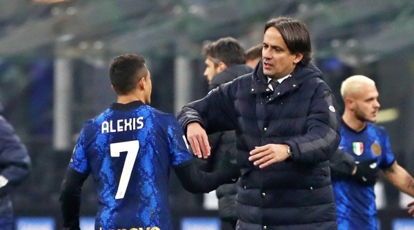 Simone Inzaghi le dio pocos partidos de titular a Alexis en el Inter de Milán. | Foto: Getty Images.