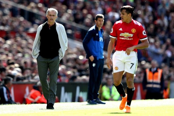 Alexis Sánchez y Jose Mourinho en el Manchester United. (Getty Images).