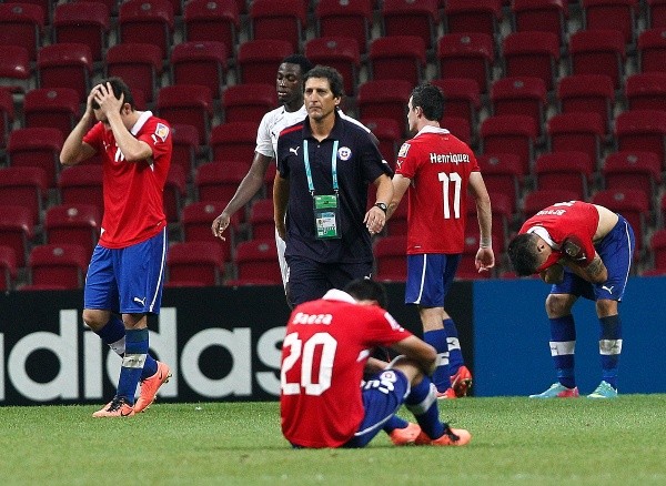 Mario Salas tras la derrota de Chile ante Ghana en los cuartos de final del Mundial Sub 20 de Turquía 2013. (Agencia Uno).