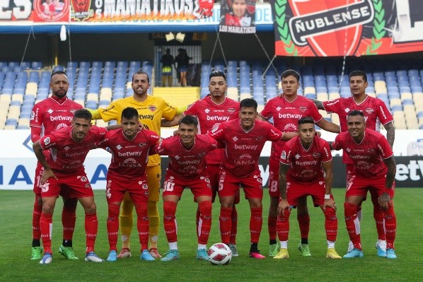 Ñublense debuta ante Racing Club en Concepción (Agencia Uno)