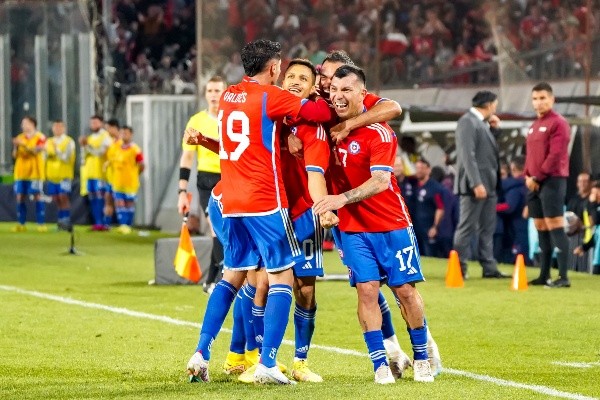 Gary Medel fue titular y jugó los 101 minutos que duró el amistoso ante Paraguay en el Monumental. | Foto: Guille Salazar / RedGol