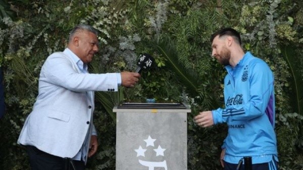 Messi recibe el homenaje de la AFA