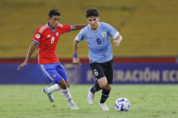Chile y Uruguay protagonizaron un intenso partido por el Sudamericano Sub 17. | Foto: Conmebol