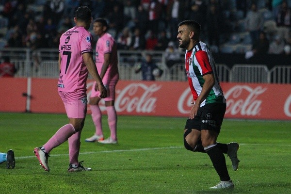 Misael Dávila sigue encendido y anotó el gol del triunfo ante Estudiantes de Mérida. Foto: Photosport.