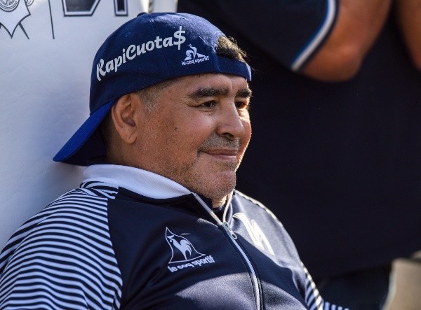 Maradona, según la autopsia oficial, murió a causa de un “edema agudo de pulmón” y una “insuficiencia cardíaca crónica“. | Foto: Getty Images.