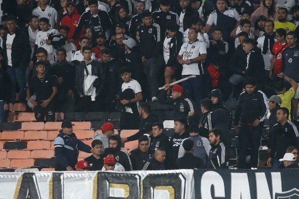 Lamentablemente la violencia se hizo presente en el Estadio Monumental. | Foto: Photosport.