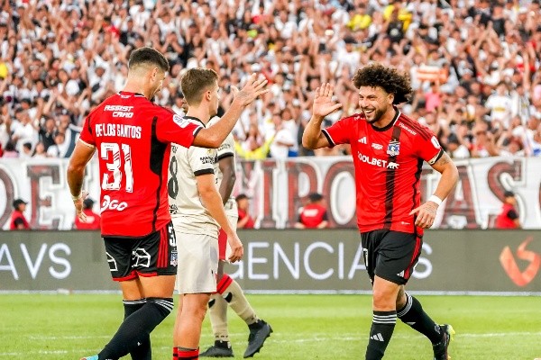 Maxi Falcón se ve usando la Roja de la selección chilena. | Foto: Guillermo Salazar.