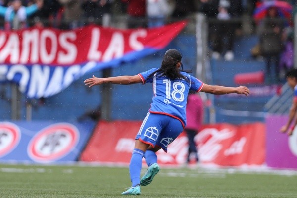 La Chama Sánchez celebrando su octavo gol en el torneo | Foto: Universidad de Chile