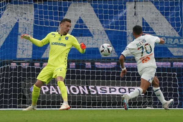 Alexis Sánchez anotó el gol que le dio la victoria al Marsella ante Auxerre. | Foto: Imago