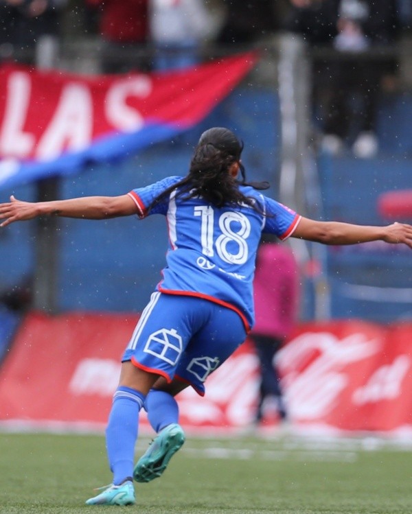 Sánchez suma ocho goles esta temporada y comparte el podio con Isidora Olave. | Prensa U de Chile