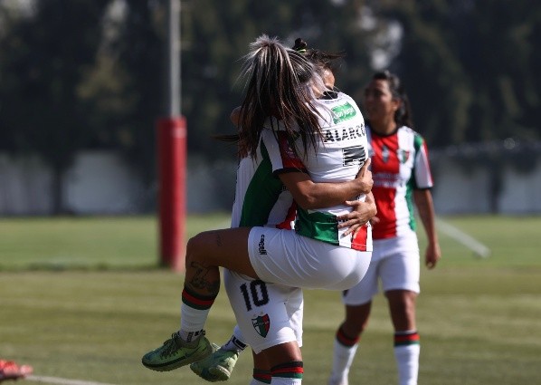 Luly Riquelme puso tres goles en la victoria del Tino. | Francisco Longa / Comunicaciones Palestino