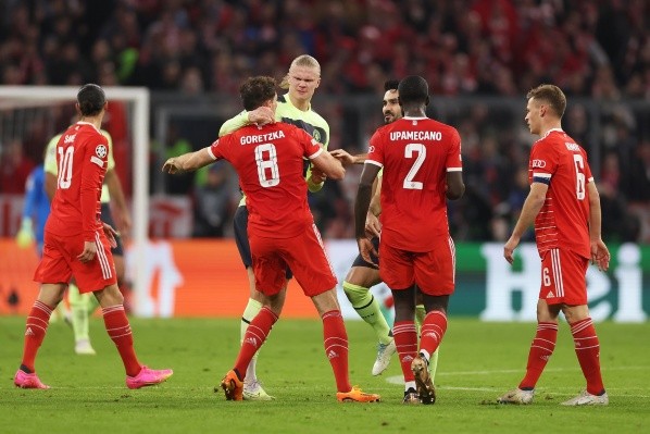 Erling Haaland y Leon Goretzka tuvieron un roce en el duelo entre Bayern Múnich y Manchester City. (Getty Images).